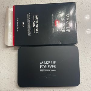 Makeup Forever matte velvet skin blurring power foundation in R370. NEVER USED**